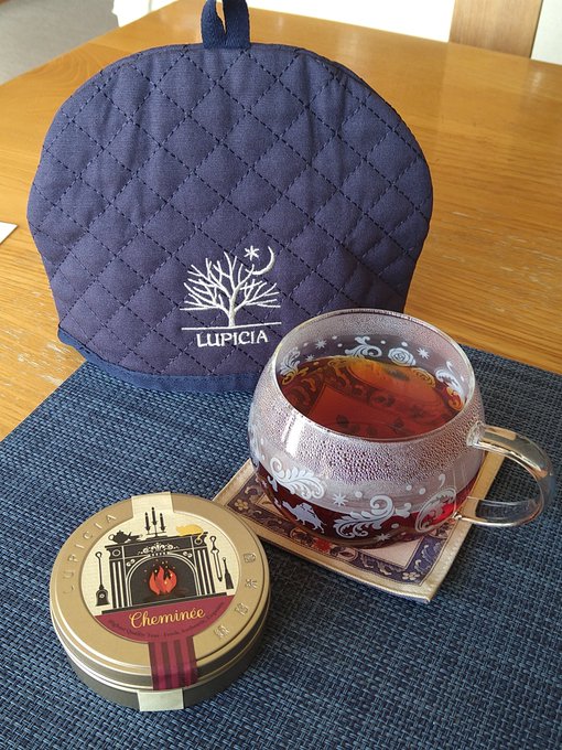昨年クリスマスのルピシア「ブックオブティー・アンニヴェール」に入っていた限定フレーバード紅茶「シュミネ」をやっと開封。お酒っぽい甘い香り!(゜д゜)ウママママー! 