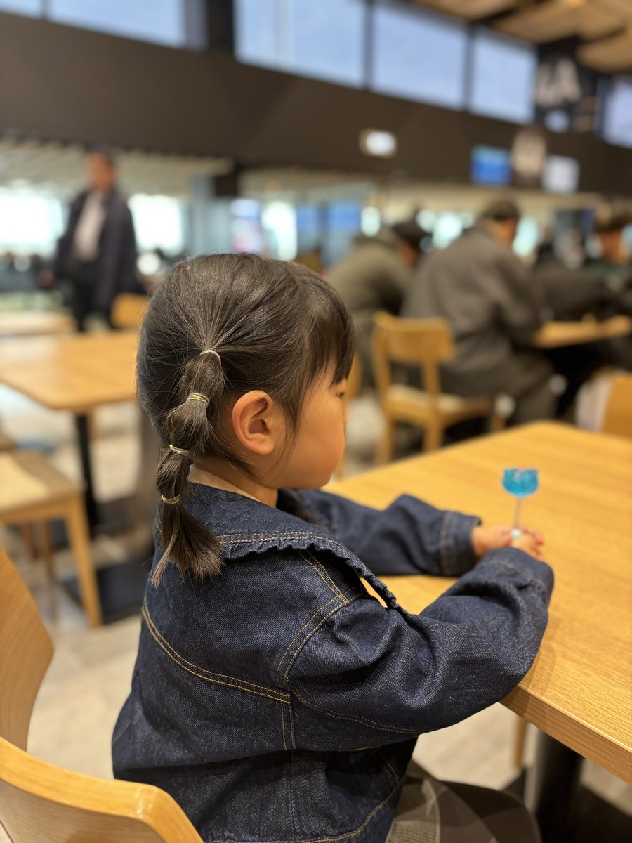 tsurupiyooo's tweet image. はじめて自分のコミュニティのオフ会に参加するためにこれから東京にいきます✈️

みんなに会えるのがとても楽しみ✨

オンラインから繋がった人達と実際に会うのってめっちゃ大事で

こういう場の出会いから仕事が生まれたり、学習頑張ろうって励みにもなるので
積極的な参加がおすすめです☺️
#irocode