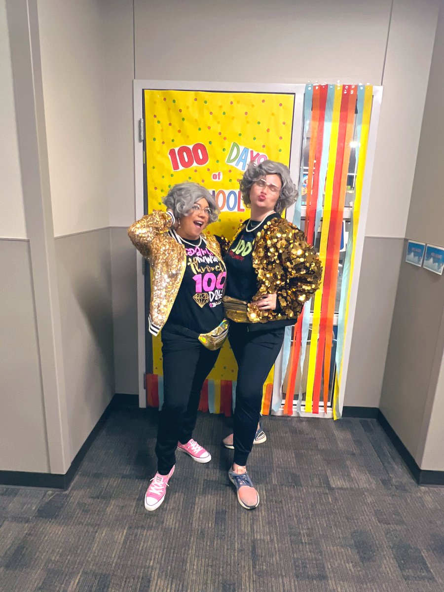 These Glammas survived the 100th day of school! ✨ 👵 #cfisdspirit @CFISDPK1 @AultElem