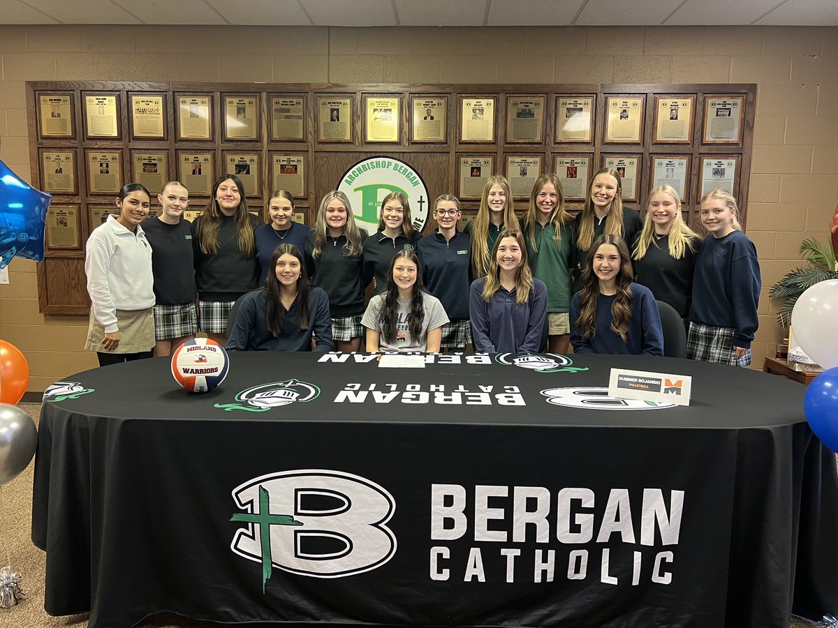 Congrats, Summer!! We are so proud of you!! 💚💛#ladyknightpride