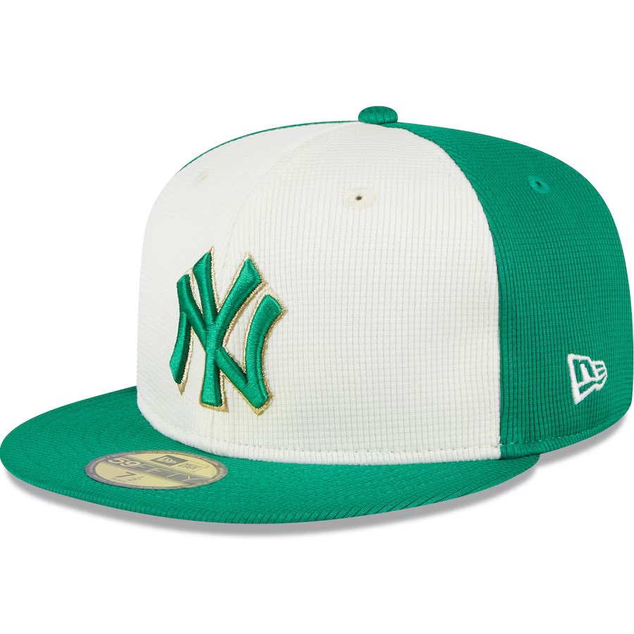 #YankeesTwitter
Cap Review
‘24 St.Patrick’s Collection
I’ve never bought a StPat cap
It’s the collection I’m least interested in.
Compared to previous collections this one’s all right.
Splitting the dome colors-white front,green back- blends nicely.
I give it 🧢🧢🧢 out of 5.