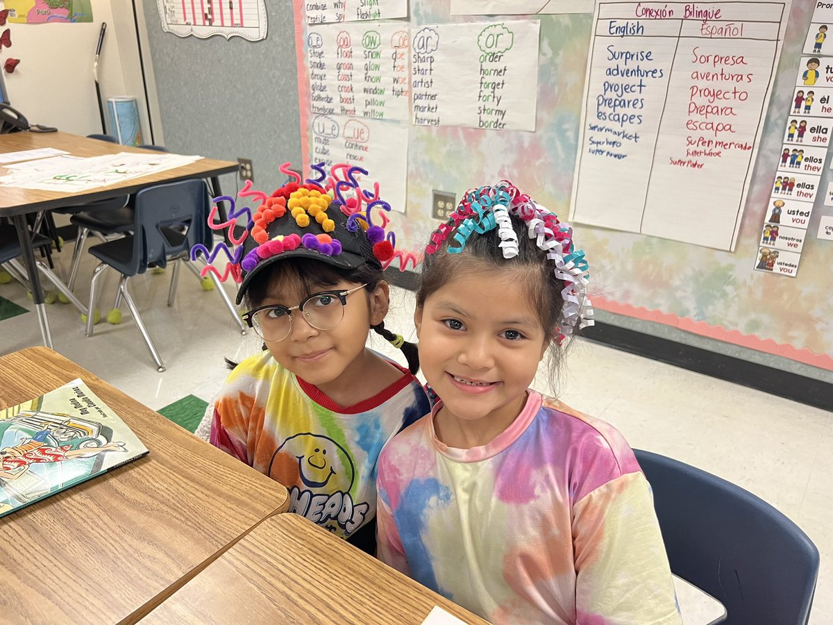 👁️ eye survived 100 days of school 🏫 Today we celebrated with our second graders with 100 things in their head/hat 🧢 we had fun 🤩 @ParticipateLrng