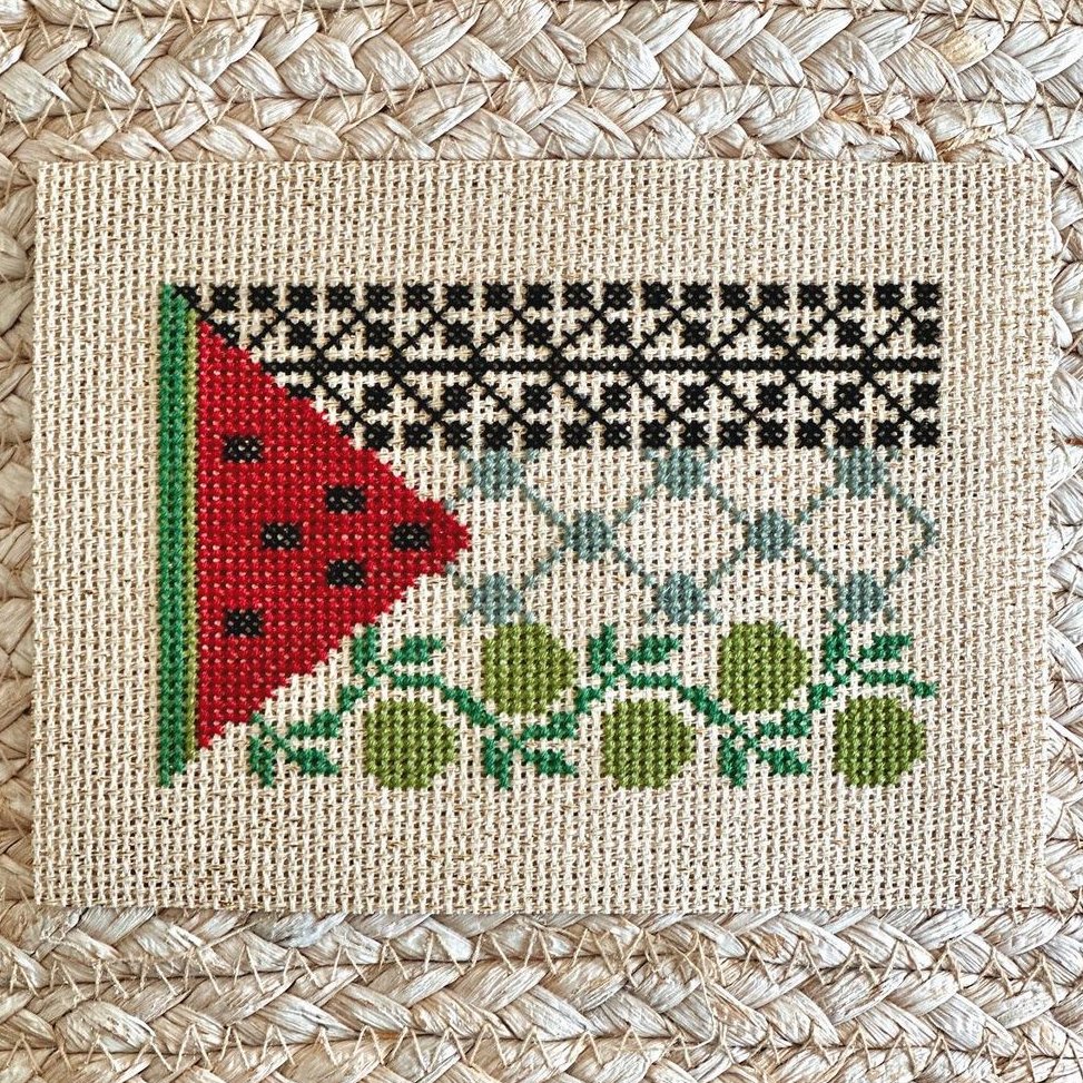 7 WAYS YOU CAN SUPPORT PALESTINE FOR FREE, A THREAD!

Everybody can do their part, there is no excuse. A list that is accessible/inclusive to individuals who cannot donate &amp; EVERYONE. These are NOT bare minimum efforts; they are as important as donating!

🧵🍉 (@/hibstitches, ig)