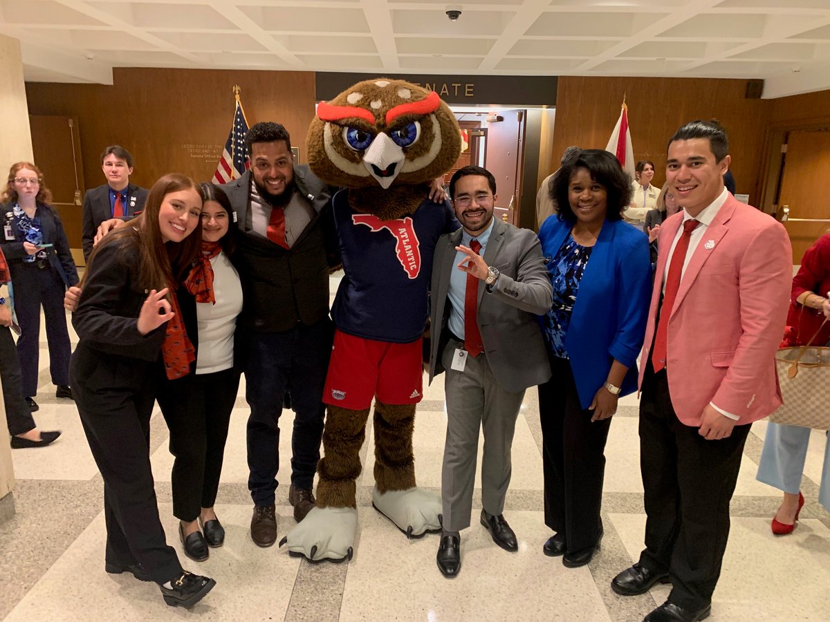 faunursing's tweet photo. Thank you to our #nursing students, administrators, leaders, staff and the #FAU Government Relations team for a memorable and productive #FAUDay at the State Capitol. Much appreciation to our supporters and #alumni serving in the State Legislature! https://t.co/r8UkrXk9OI
