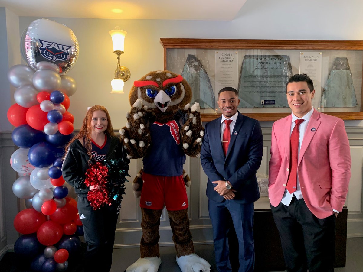 faunursing's tweet photo. Thank you to our #nursing students, administrators, leaders, staff and the #FAU Government Relations team for a memorable and productive #FAUDay at the State Capitol. Much appreciation to our supporters and #alumni serving in the State Legislature! https://t.co/r8UkrXk9OI