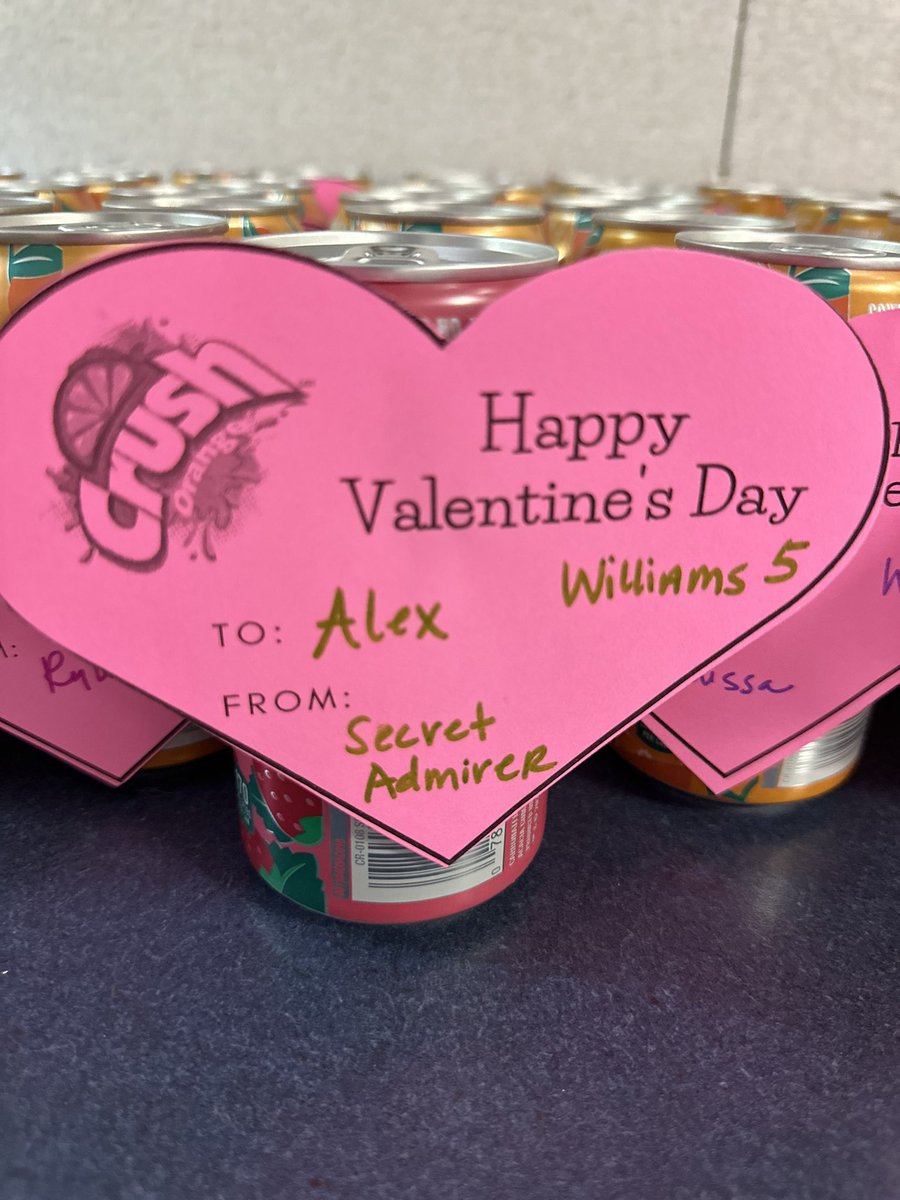WilliamzWizardz's tweet photo. There are some serious #CRUSHES going on at @NavarroLISD! NavNEHS sold almost 300 sodas to distribute on Valentine’s Day! 💌 💘 💝 This lovely fundraiser will cover induction expenses and our end of the year field trip! Thanks to everyone who participated! @MsAcostaLISD https://t.co/08yIvsF3Fo