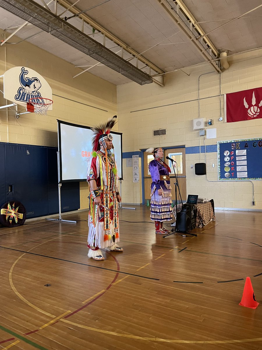Sloane PS was honoured to welcome @tribvisdance Tribal Vision Dance and their “Visions of Turtle Island” performance today. Students were enraptured by hosts Naomi and Derek. Thank you for sharing your stories and passion.