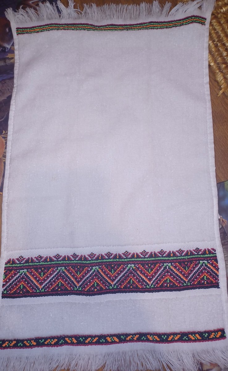 NYurtsaba's tweet photo. And, so, the Hutsul fire finishes. 🌻🔥🇺🇦 I provide some close-ups of the main detail. The camera does not capture the threads' vibrancy. I hope you like it, friends. #Hutsul #carpathorusyns #embroidery #Ukrainian #art https://t.co/66xycP0hNL