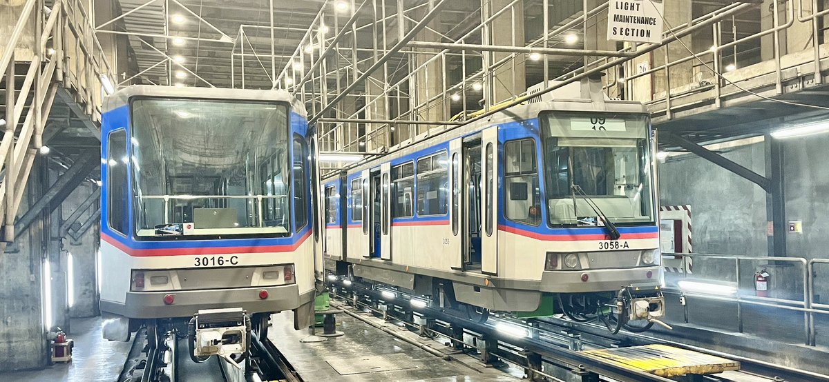 CZAmbManila's tweet image. 1/3 Mobility of people and goods is essential for boosting the economy and ensuring social connectivity. One of the major arteries of Metro Manila transportation system is the #MRT3. @DOTrPH