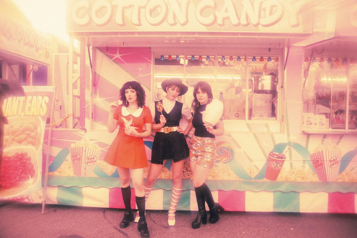 💋 LOUD WOMEN 💋 (@loudwomenclub) on Twitter photo Detroit trio <a href="/shadowshow_det/">Shadow Show</a> shares their latest single/video, ‘On A Cloud’ – a groovy take on girl power.
📸 Nyle Rosenbaum
✍️ Reva May
loudwomen.org/2024/02/14/sha… Detroit trio <a href="/shadowshow_det/">Shadow Show</a> shares their latest single/video, ‘On A Cloud’ – a groovy take on girl power.
📸 Nyle Rosenbaum
✍️ Reva May
loudwomen.org/2024/02/14/sha…