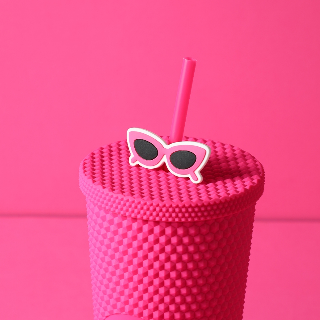 CathriceOlive's tweet photo. Miniso X Barbie Series Botol Minum Durian Straw Cup 700Ml
https://t.co/O8vsfjWQAm

trend topic: Dirty Vote #AMINmenang Close The Door Ganjar - Mahfud KPPS Serangan Prabowo DPR IAN https://t.co/jKl0FXrXF1