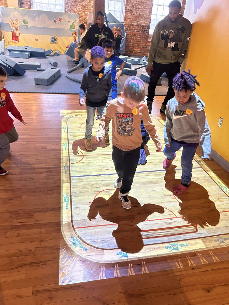 MrsSmithKinders's tweet photo. Today was a great field trip! @BunnElementary https://t.co/ivcz7CzIx0