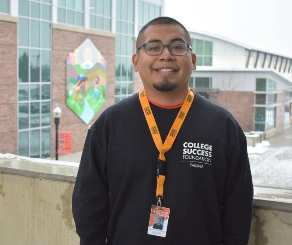 College_Success's tweet image. El Sol de Yakima interviews Danny Herrera, CSF Advisor &amp;amp; Alum, as he talks about his work supporting students at Davis High School in #Yakima. Click here to read more (en Espanol): bit.ly/3SDaFkH

#CSFAlumni #College #Career