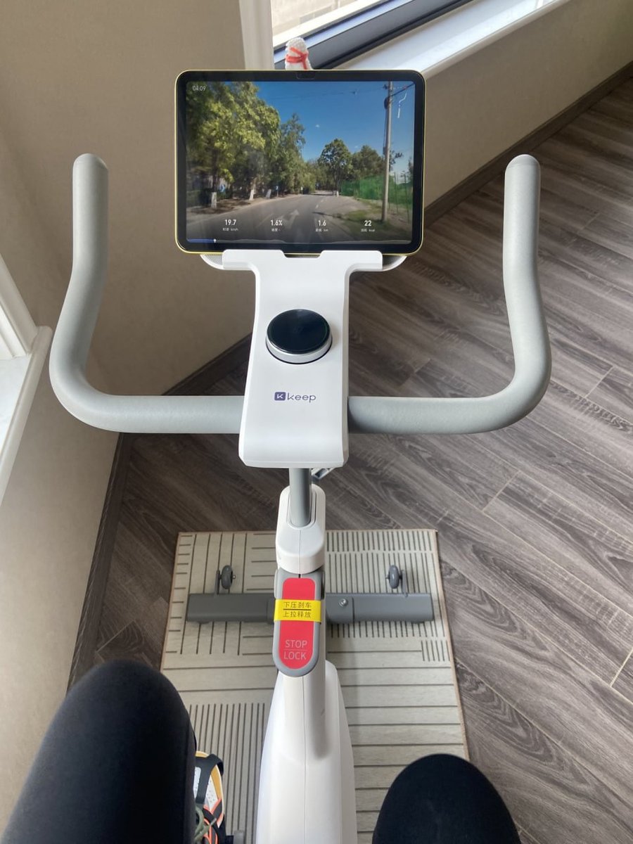 esdevieel's tweet image. I think it's a useless feature 😅.