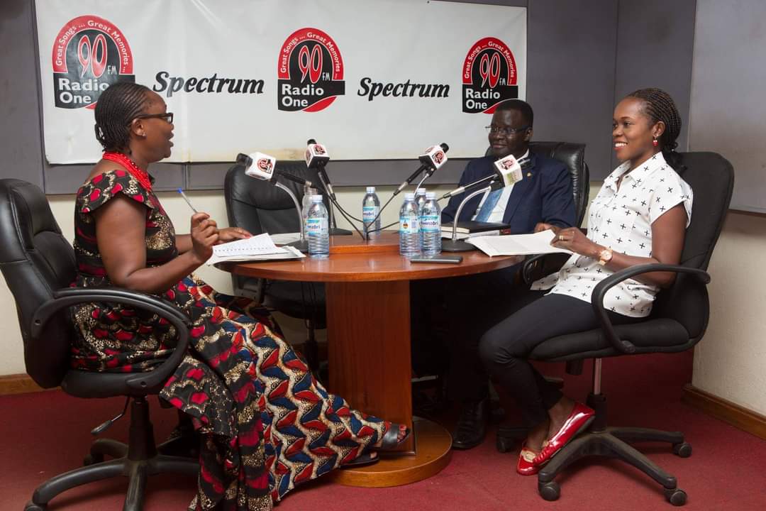Yesterday was #WorldRadioDay and this was January 2017 when I hosted my first Spectrum show on @RadioOneFM90, with guests @nickopiyo and @PerryAritua. 

Great experience and mentally stimulating stint I had hosting the show until 2019 when #Covid_19 hit and changed our lives.