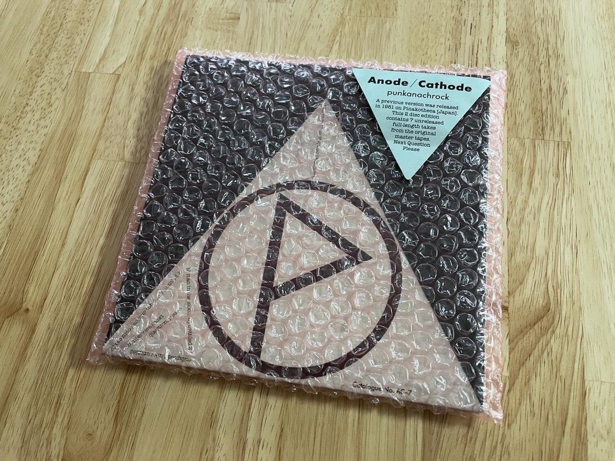 tama5kake's tweet image. Anode/Cathode - Punkanachrock
AC-07
Format: 2 × Vinyl, 7&quot;, 33 ⅓ RPM
Country:Japan
Released: 1981/2024
.
#AnodeCathode
#Punkanachrock
#Pinakotheca
#Anarkiss
#Onnyk
#金野吉晃