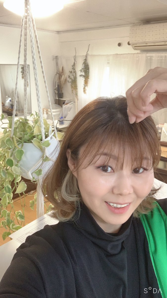 CShiroboshi's tweet photo. 前髪切った https://t.co/9WrQSep4qm