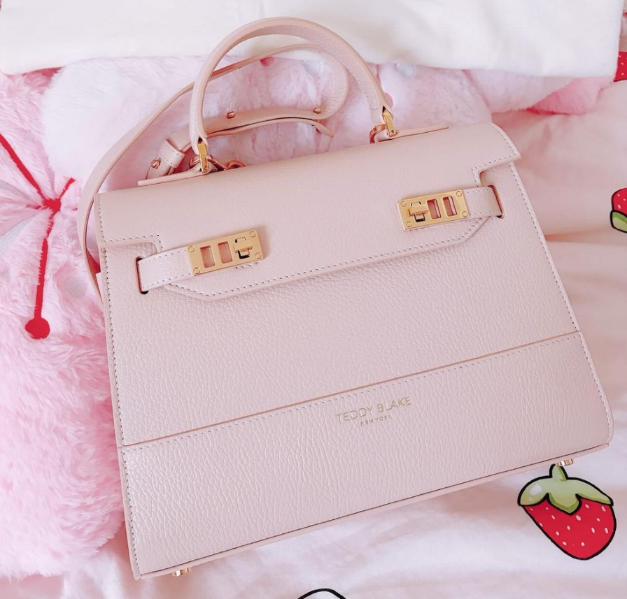 emiphoria_'s tweet photo. hello guys and happy valentine's week! 🏹💌💗
sharing my 'get ready with me' video featuring the #teddyblake pastel pink bag! 💝
❀ video: https://t.co/zIic2Te0Lh
❀ shop here: https://t.co/KWrCRAT7MY https://t.co/jJxD1p43Lt