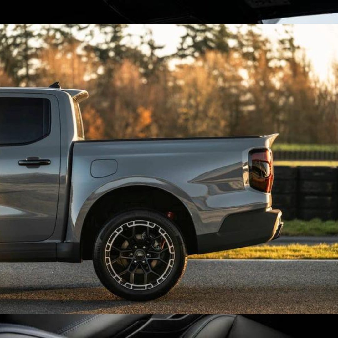 Oversteercafe's tweet image. This is the Ford Ranger MS-RT. Which features the below: 

- 3.0L TD EcoBlue V6
- 240PS 10-Speed Automatic Transmission
- 4 WHL R/H Full-Time Drive
- 600Nm of Torque
- 3.5-tonnes max towing capacity
- 1-tonne Payload