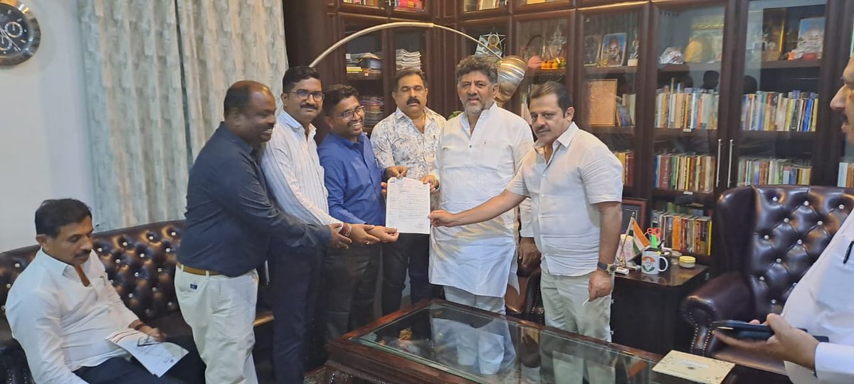 SiddappaSangan3's tweet photo. #ಪ್ರಣಾಳಿಕೆ_ಭರವಸೆ_ಈಡೇರಿಸಿ_OPSಜಾರಿಗೊಳಿಸಿ
@CMofKarnataka @DKShivakumar @kharge @rssurjewala @DrParamesh @PriyankKharge @Madhu_Bangarapp @Shantharama5 @SiddappaSangan3 @ksgnpsea
@AsianetNewsSN @tv9kannada @publictvnews @KannadaPrabha @prajavani @Vijayavani_Digi @ndtv @news24tvchannel https://t.co/sOmpU2jt2u