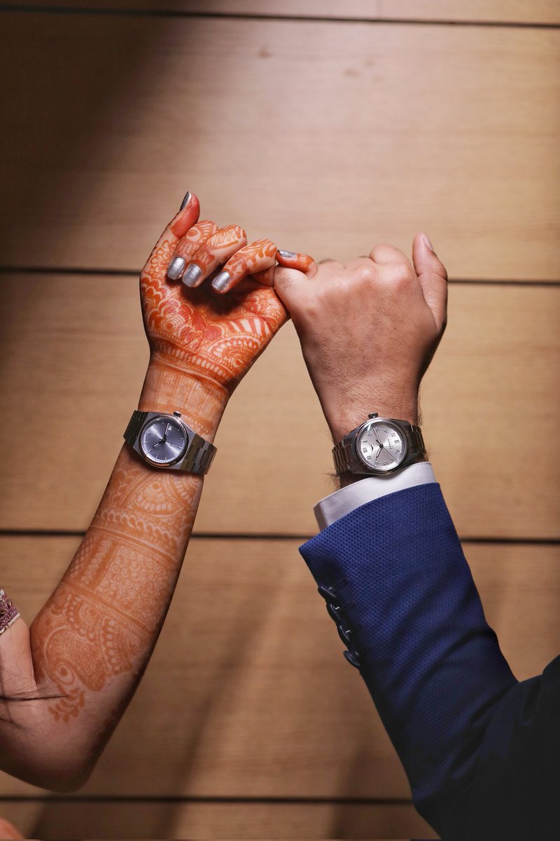 TheWatchDocs's tweet image. To our love of watches, and each other! ⌚❤️
To promises made, and promises kept! 🥂💍
Happy Valentine&apos;s Day, Twitter Fam! ♥️
#pinkypose #pinkypromise #HappyValentinesDay #togetherforever #Thewatchdocs #watchenthusiasts