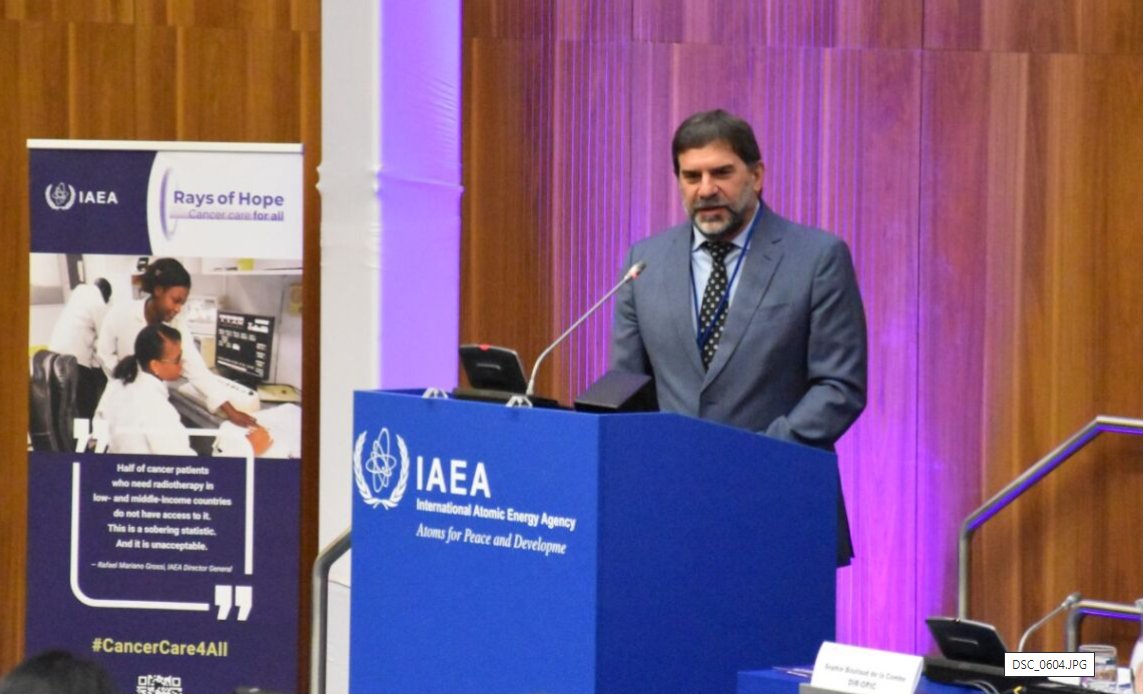 iaeapact's tweet image. "Thanks to the new #LINAC donated by @iaeaorg, waiting times for public access to radiation therapy in 🇵🇾 will be dramatically reduced from more than 3 months to less than 30 days," shared Raul Doria, Director of @Incanpy at the #RaysofHope forum in Vienna earlier this month.