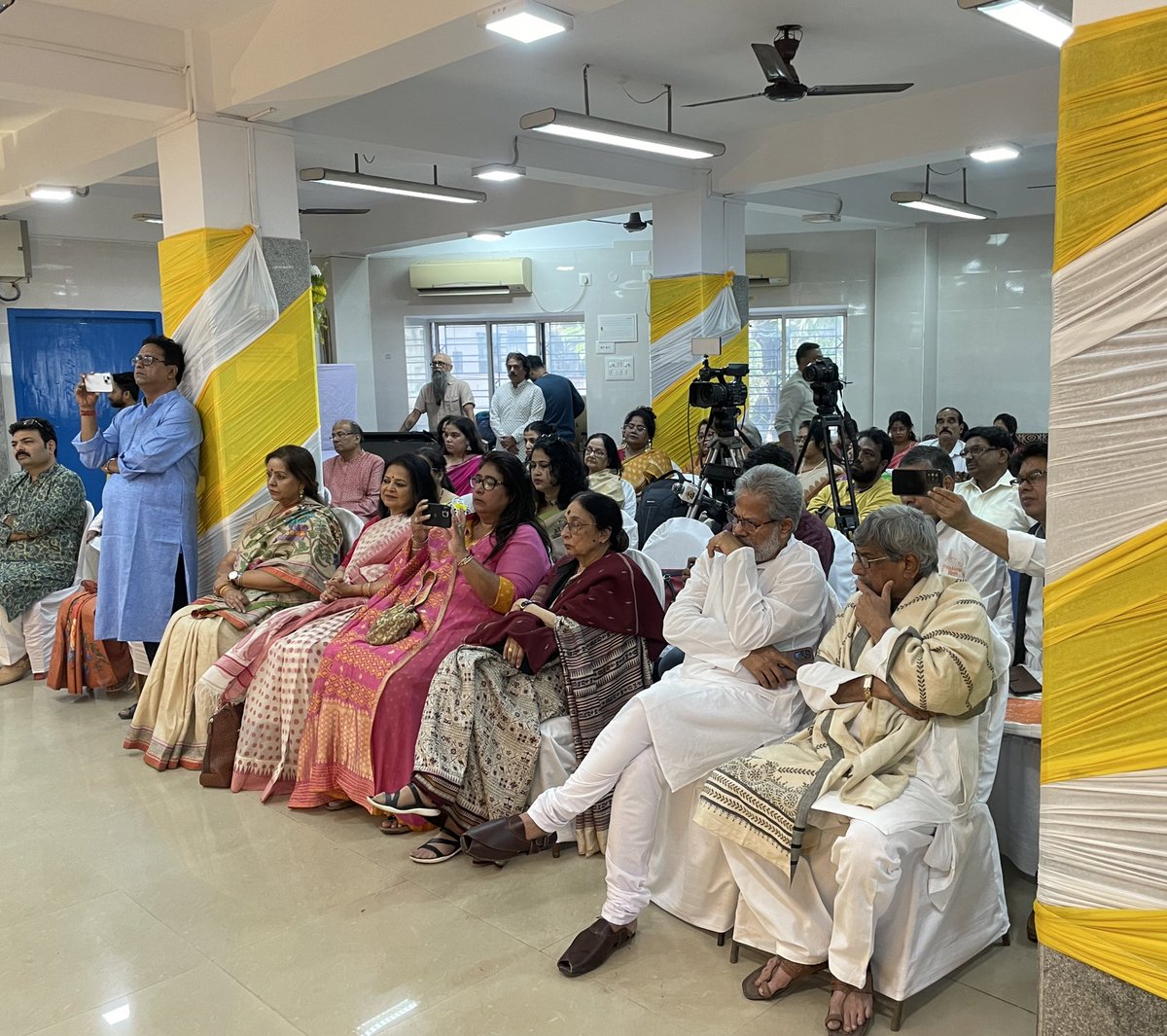 A soulful performance by Padma Shri Recipient, Shubha Mudgal accompanied by Aneesh Pradhan on tabla and Sudhir Nayak on harmonium today at Foundation’s Saraswati Puja celebrations. @smudgal @ehsaaswomen @VarmaMalika @DattaSangeeta @GouriBasu @SoumitraMitraO1 @Anindita0909