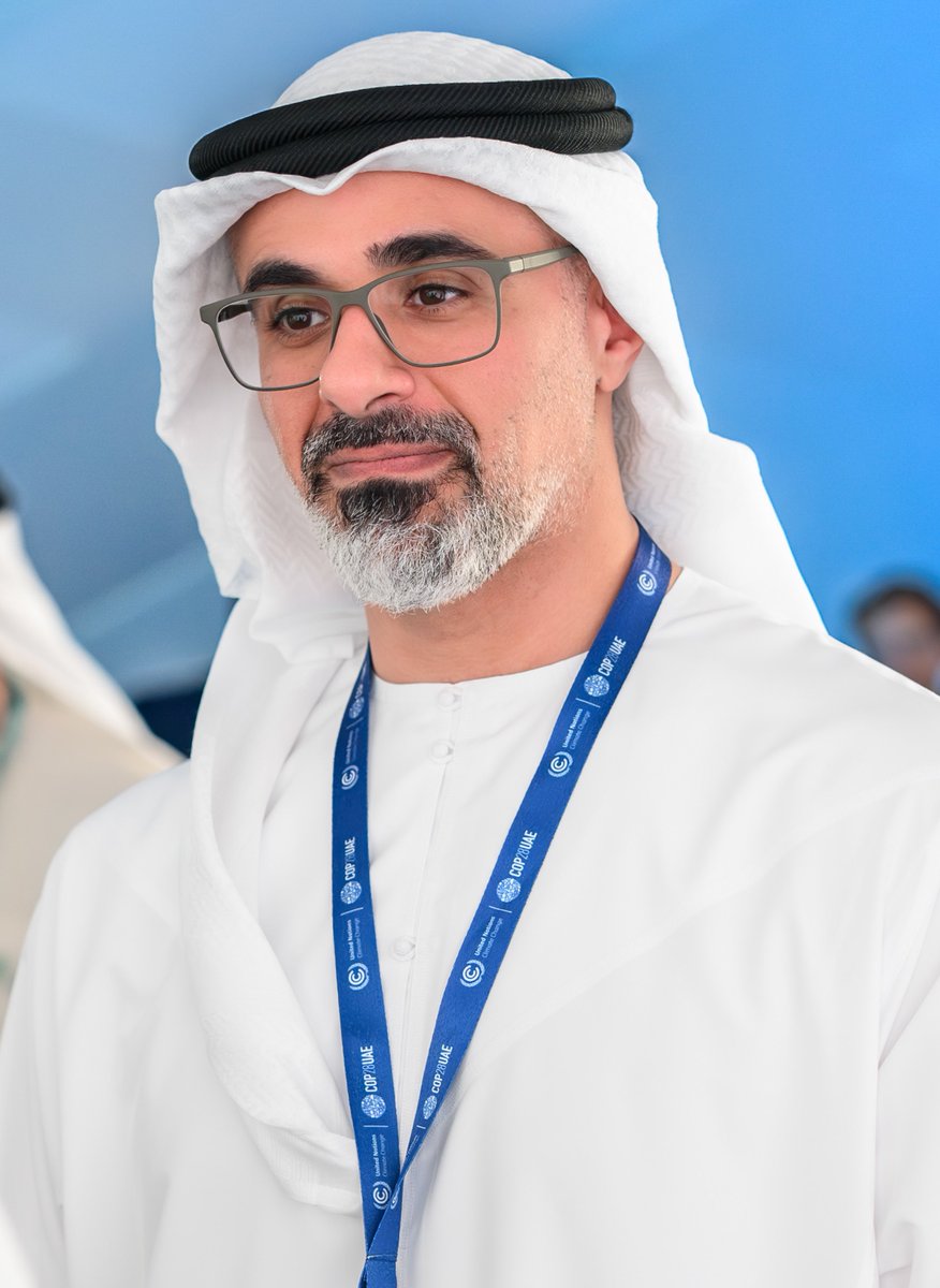 خالــــــد له الافعــال مشهوده
بافكــــــــاره اللي دوم مفنوده

#خالد_بن_محمد_بن_زايد