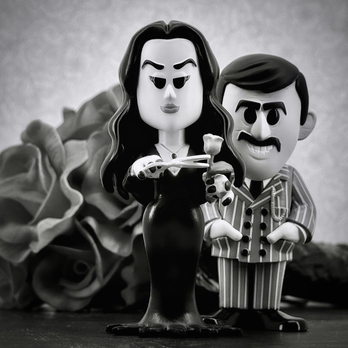 fistfuloftoys's tweet image. Funko Photo A Day Challenge: Sweethearts
.
Morticia &amp;amp; Gomez Addams // The Addams Family
@OriginalFunko 
.
#FunkoPhotoADayChallenge