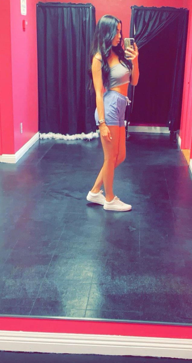 Hottie with a body 💁🏼‍♀️
#hottie #baddie #fypviraltwitter