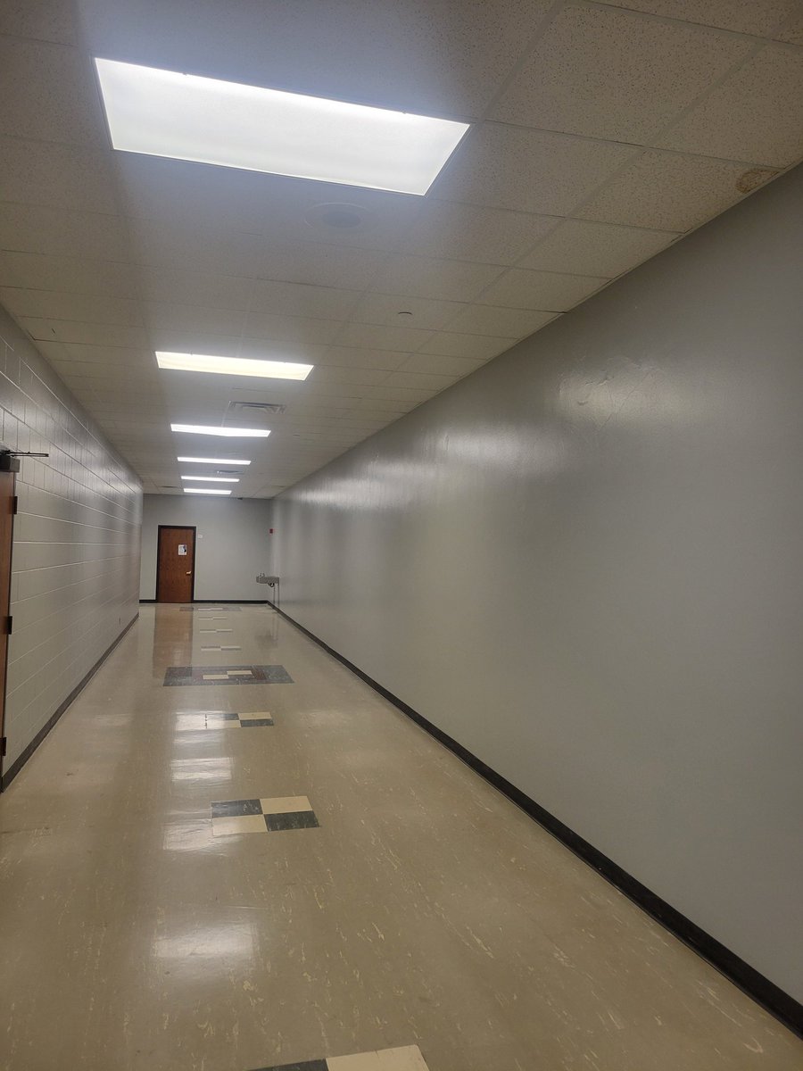 #theHallway update: Still empty 
So sad. #noART