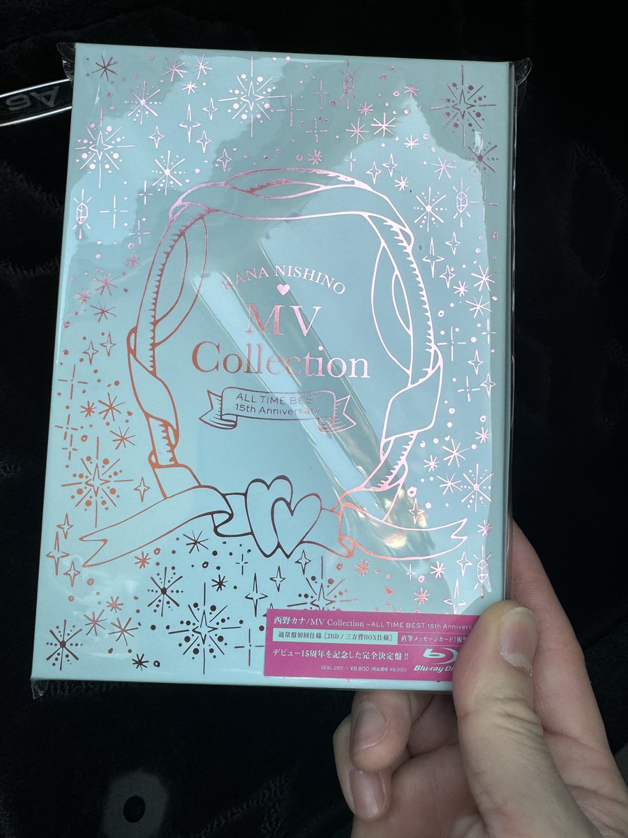 yoshirin225's tweet image. 西野カナちゃんのMV見てたら
その時代の恋愛感を歌ってるからMVにも反映されてて
デビュー当初のはエキストラも今で言うホストのキャッチみたいなピチピチの服に毛量たっぷりのロン毛の兄ちゃんで
メンエグなんか流行ったりで懐かしかった

#西野カナ15周年 
#ALLTIMEBEST
#MVCollection