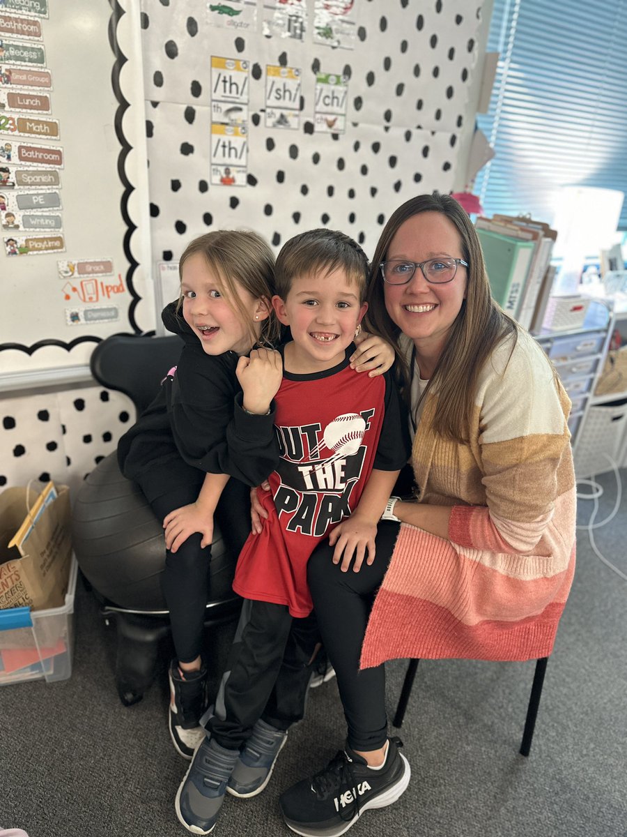 Big things happening in Kindergarten!❤️🥰 1. We created our launcher for our pinball machine🧠 2. This reading group filled up their chart & earned a stuffy party during group time for bringing back their home reading bags! 📚 3. Superstar of the week’s mom and sister visiting!