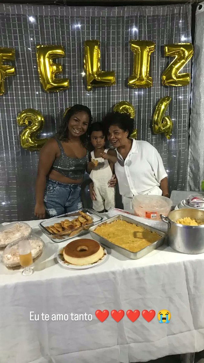 darahro's tweet photo. Que orgulho da guerreira que você foi, lutou até o fim. Obrigada por tudo que foi pra gente. Seu neto vai saber de tudo que fez por ele e do quanto o amou. Eu queria poder te trazer de volta. Te amo demais, você foi surreal ❤️ https://t.co/1e0Q9ECsIf