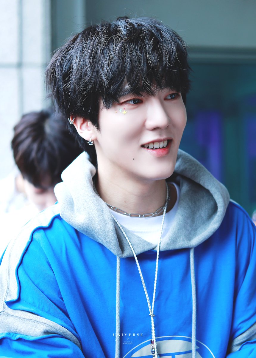 UNIVERSE214's tweet photo. #HAPPY_JUNGHOON_DAY
#정훈 #OMEGA_X 
#오메가엑스 #JUNGHOON #한정훈 https://t.co/whD0KNDuvk