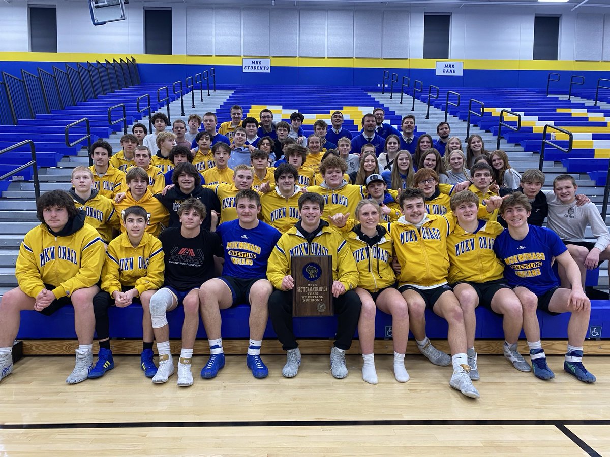MukAthletics's tweet photo. Sectional Champs #TeamState https://t.co/u17of3fdnV