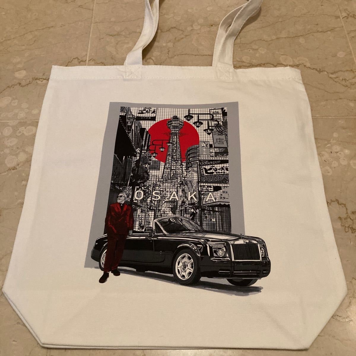 arielnatale's tweet photo. @TayloredLondon I noticed there’s a taylored tote bag for Osaka which is not on sale online, is there any plans to put it on sale online as well? Thank you so much! https://t.co/vvAwMRJPpg