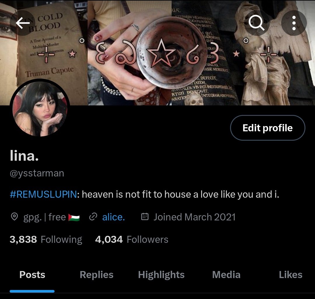 anticrvses's tweet image. pareço ser a dona do meu perfil? 

lina tira essa blusa vermelha tiro naoo