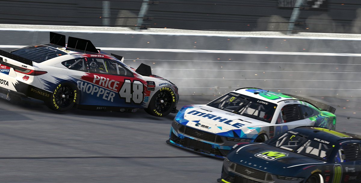 Ran top 10 most of the race, then it all ended on lap 69. Just one of those restrictor plate racing deals, ended up 34th. GW to @MrWyat5! @PioneersGG x @my_pricechopper 🇺🇸