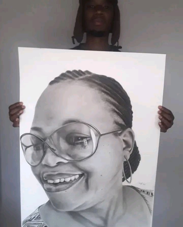 munya360's tweet photo. Framed pencil art for affordable prices to decorate your beautiful walls 🙂
#art 
#supportsmallbusiness 
#WIP 
#homedecor 
#homedecoration https://t.co/TqEIKSWrU7