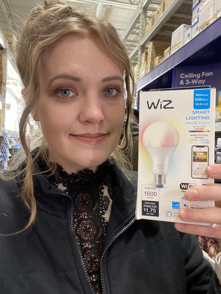 wizkaleah1199's tweet photo. If y’all didn’t know, I started a lightbulb business. I shine bright and needed to create a product that reflected the light that I radiate. #imfullofshit https://t.co/SNB7P1VP9O