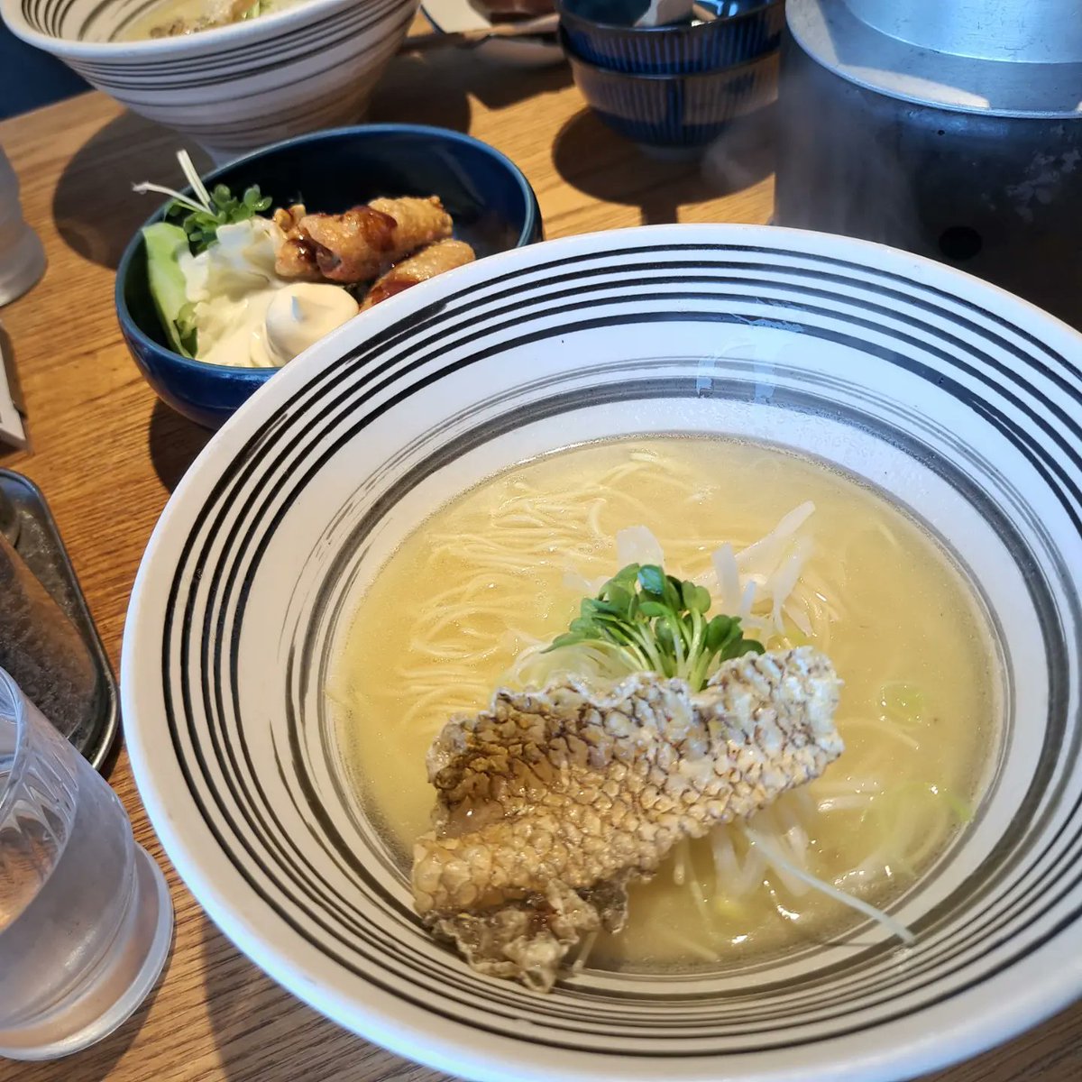 yoshiko_84's tweet photo. 今日のうまうまランチは
お初の #堂の浦鳴門本店 へ🚶
鯛塩らぁ麺は臭いから全て���味しい～💕
ラーメンの汁まで完食したのは初めてかも♥️ https://t.co/KFZn88jmjw