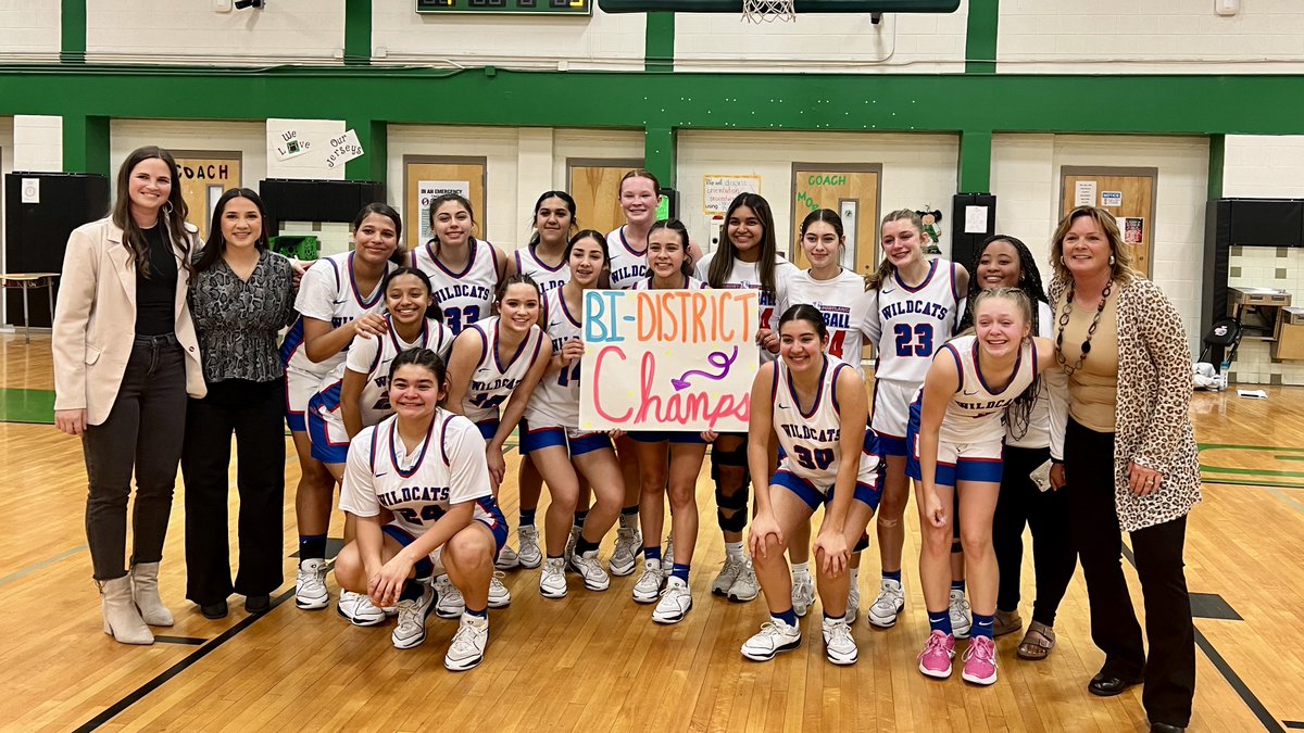 BI-DISTRICT CHAMPS 🏆
Wildcat Girls 🏀 defeats Palmview 45-42 to ➡️ to the Area round of the playoffs‼️ 
Congratulations, ladies 👏👏👏
#goGPwildcats 🔴⚪️🔵
