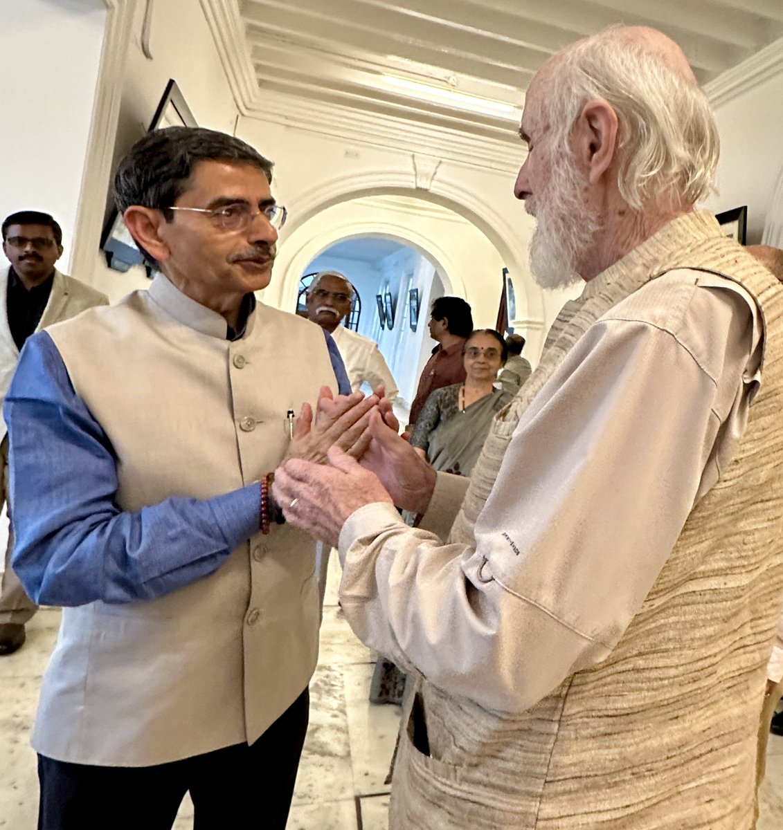 davidfrawleyved's tweet photo. With Honorable Thiru R.N. Ravi Governor of Tamil Nadu, a dynamic and dedicated leader with a vision of the future. @rajbhavan_tn https://t.co/cIVUa8VfgA