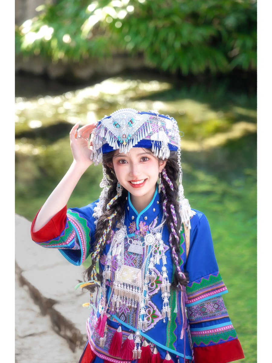 中华民族服饰壮族Clothing of Zhuang nationality https://t.co/Wgjwtk0rYS