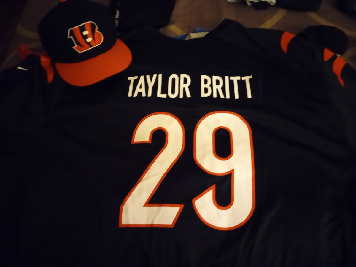 Tim BENGALS FANATIC (0-0) 2024 will be better🧡 🖤 tweet media