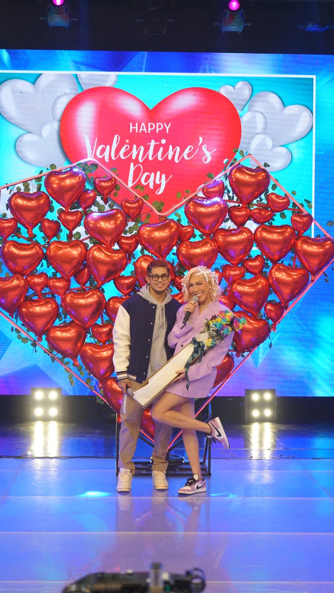itsShowtimeNa's tweet photo. ❤️ Happy Hearts Day, Madlang People! Love, Vice and Ion!
#EspeciallyForShowtime

Subscribe, follow and watch us LIVE Mon to Fri 11:30am │ Saturday 12nn  

https://t.co/6a3FbJJ7pp https://t.co/FA9ip4yRhx https://t.co/kJcqr7VPM7 https://t.co/GVyxYu6RpD