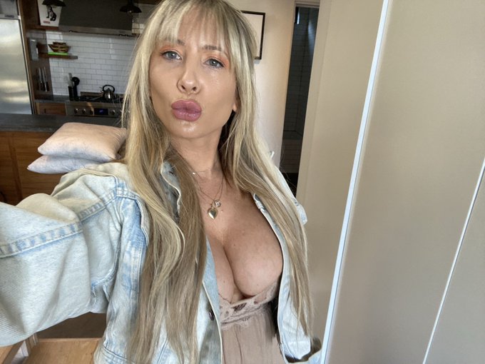 I hope you had a great day! &mdash;> https://t.co/glZ9KYn26O RT https://t.co/NHlXLNqRhJ<a href="/tag/model"class="tags"><span>#model</span></a><a href="/tag/interview"class="tags"><span>#interview</span></a><a href="/tag/hustler"class="tags"><span>#hustler</span></a><a href="/tag/postpartum"class="tags"><span>#postpartum</span></a>