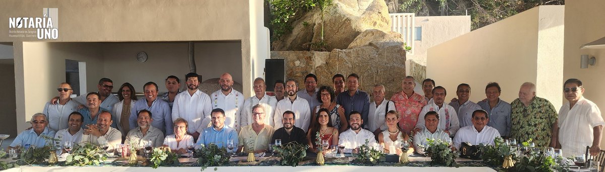 NotariaGuerrero's tweet photo. ¡Trabajando en unidad, lograremos un #Guerrero con mejores oportunidades. Gracias a nuestro secretario de Gobierno del Estado de Guerrero, a la Subsecretaria de Gobierno y a nuestro al secretario del Bienestar de Guerrero por su presencia y amistad! https://t.co/uI9BFTrCTb
