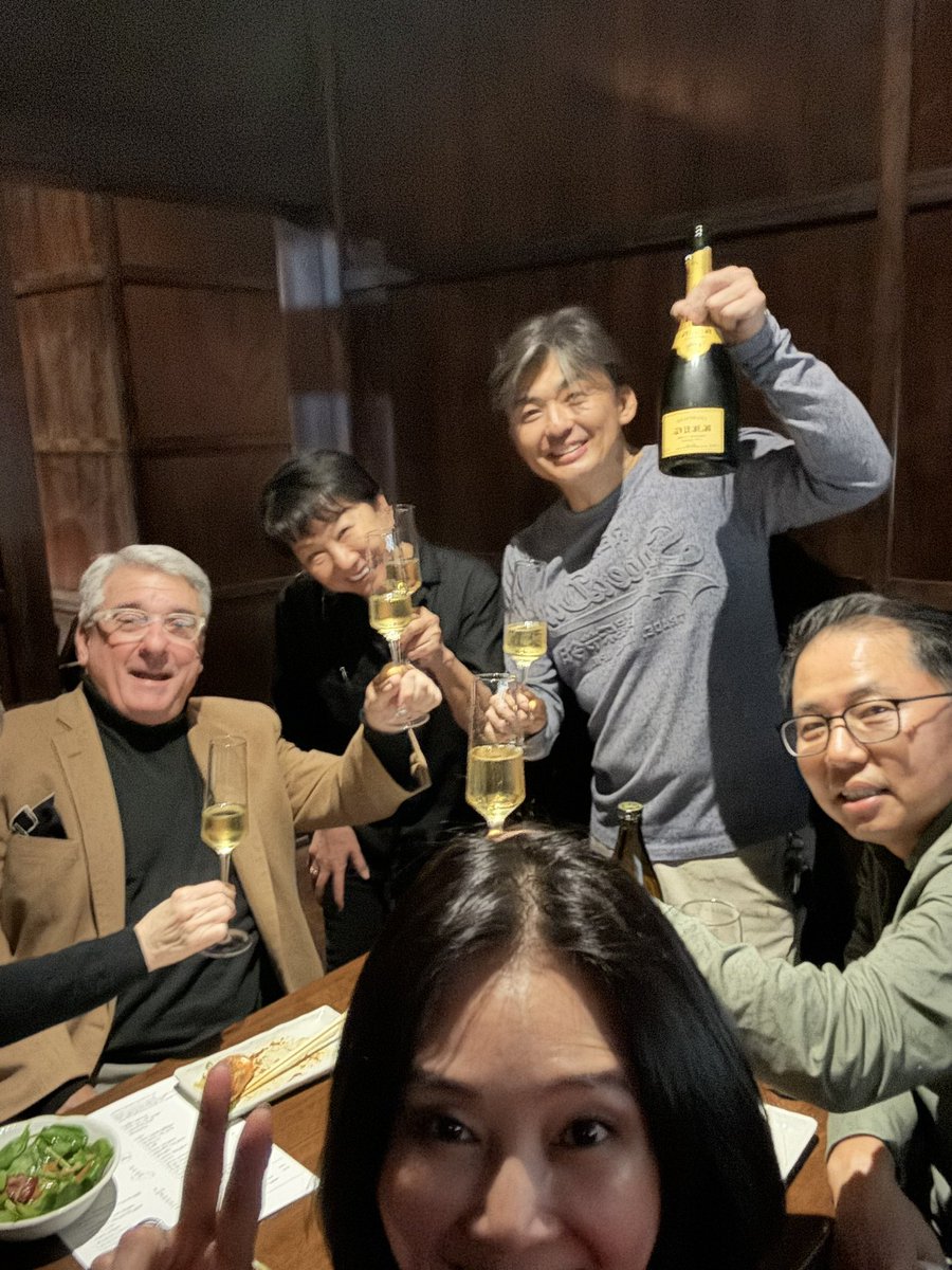 eatinglasvegas's tweet image. Birthdays go better with Krug.
At #Raku 
#FoodGal 
#LasVegas 
#birthdaygirl
🎌🎏🥳🎊🎂